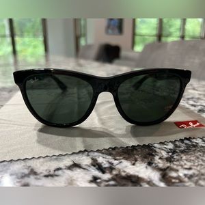 Rayban wayfarer sunglasses